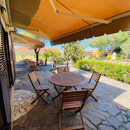 Monte Istulargiu Farm stay *